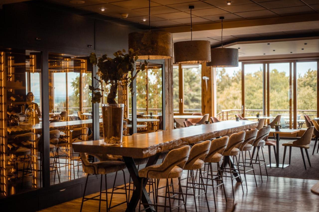Hotel Du Bollenberg - Restaurant "Cote Plaine" - Spa De La Colline Westhalten Buitenkant foto