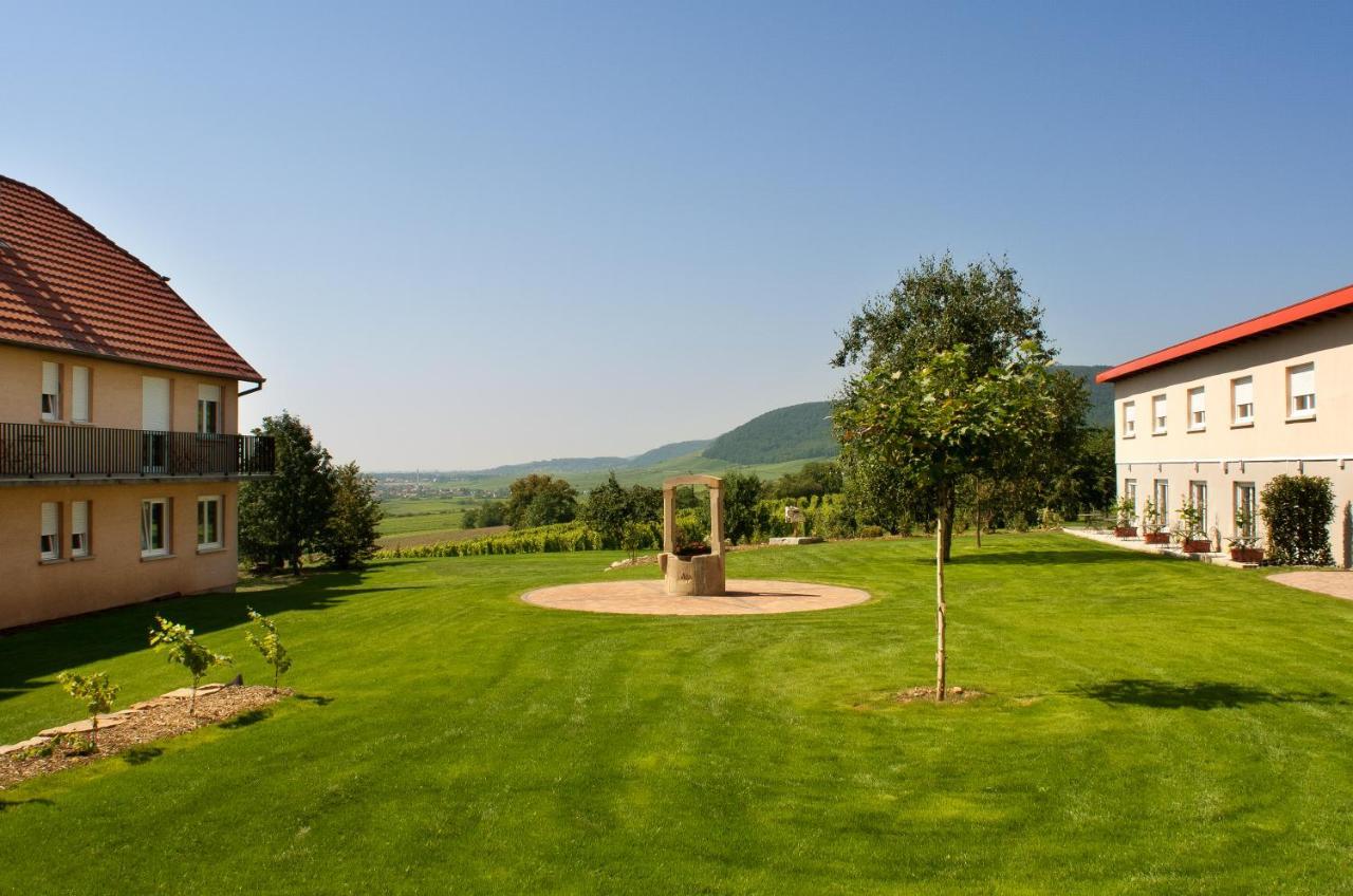 Hotel Du Bollenberg - Restaurant "Cote Plaine" - Spa De La Colline Westhalten Buitenkant foto